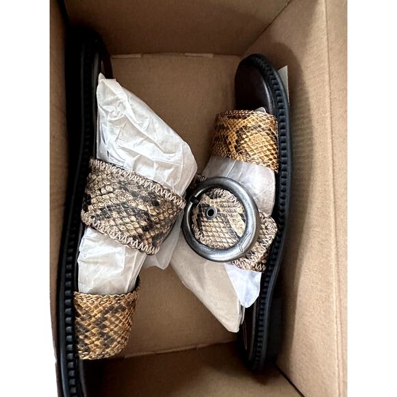 New Zodiac Frida Sandals Womens Buckled Two-Band Slide Sz 7 Round toe Cushioned - Picture 7 of 8